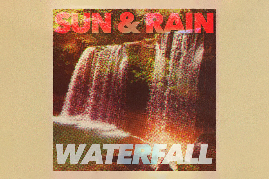 Sun & Rain – Waterfall Sun & Rain – Waterfall